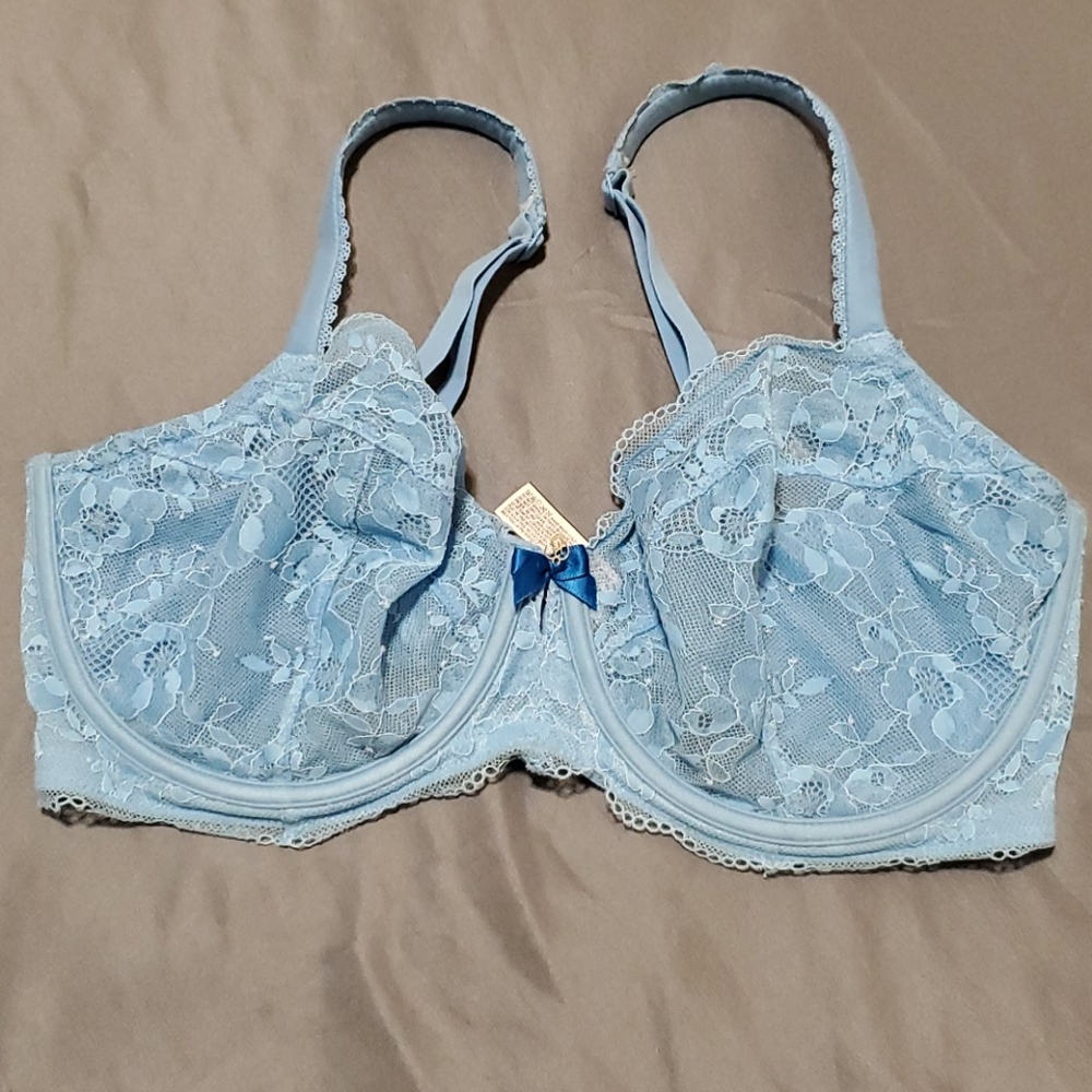 Victoria secret Blue/ Peri winkle laced bra
